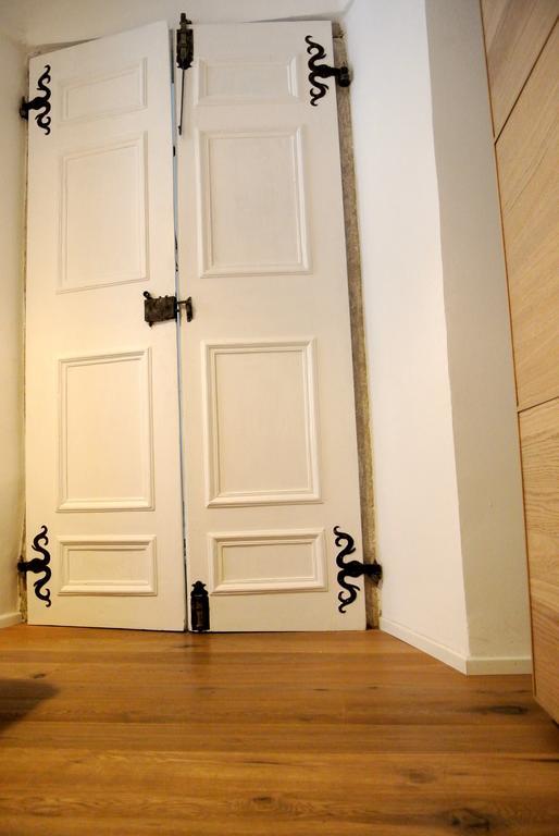 Althamer Palace Apartments Arco Bagian luar foto